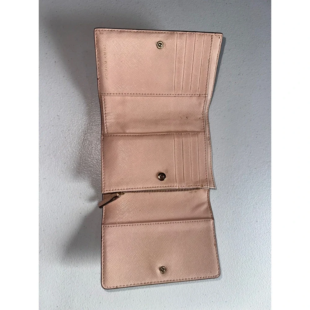 Tory Burch Robinson Trifold Wallet Blush Pink Saffiano Leather Gold Logo Womens